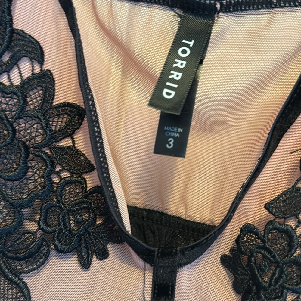Torrid Pink & Black Floral Applique Mesh Babydoll - Picture 2 of 8